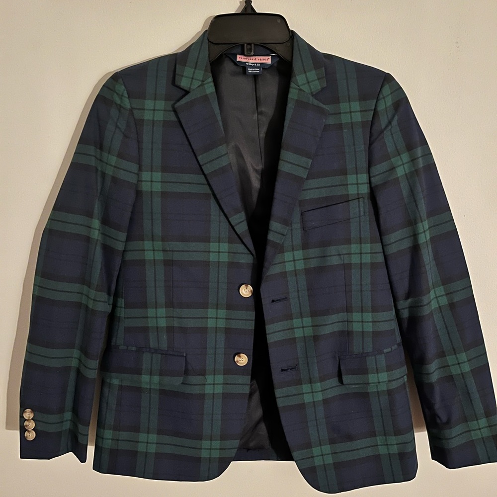 Boys vineyard vines navy/green sport coat.